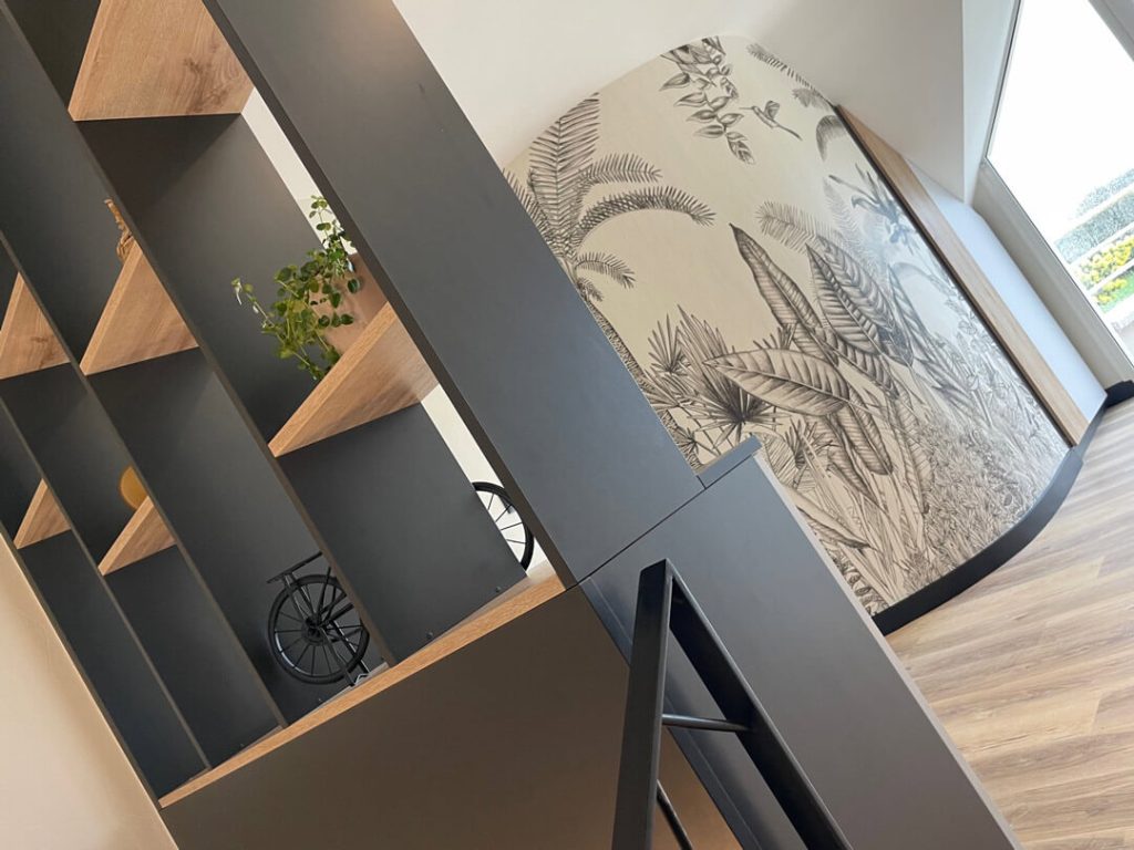 Une entrée et cage d’escalier design et élégante Une entrée et cage d’escalier design et élégante